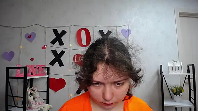 Snapshot of NeonilaLisova chatting on 09/11/25, 05:29 NeonilaLisova online show from 09/11/25, 05:29