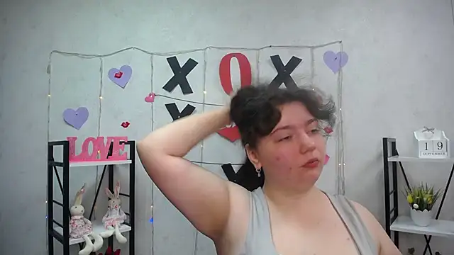 Snapshot of NeonilaLisova chatting on 09/20/25, 05:12 NeonilaLisova online show from 09/20/25, 05:12