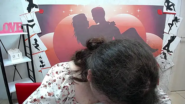 Snapshot of NeonilaLisova chatting on 12/04/25, 06:23 NeonilaLisova online show from 12/04/25, 06:23