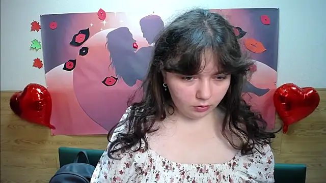 Snapshot of NeonilaLisova chatting on 10/07/25, 11:22 NeonilaLisova online show from 10/07/25, 11:22