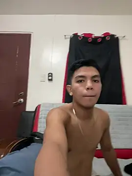 Snapshot of Hunky_paul chatting on 07/11/26, 05:24 Hunky paul online show from 07/11/26, 05:24
