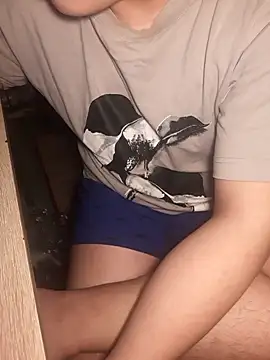 MinhTuan2002 online show from 09/26/25, 06:37