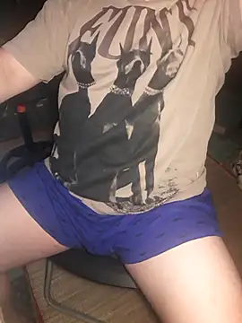 MinhTuan2002 online show from 10/04/25, 09:38