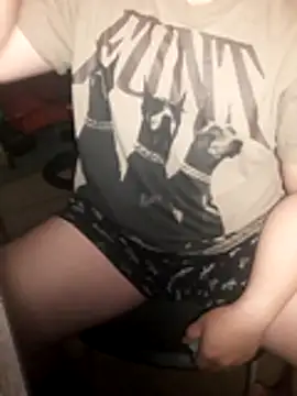 MinhTuan2002 online show from 10/15/25, 07:22