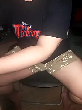 MinhTuan2002 online show from 09/30/25, 12:16