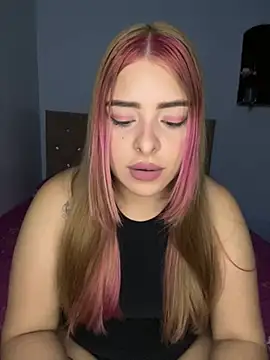 Nahomy cm online show from 07/24/26, 03:57