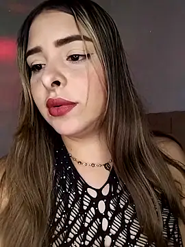 Nahomy cm online show from 04/11/26, 03:14