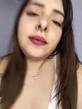 Nahomy cm online show from 09/10/25, 10:09