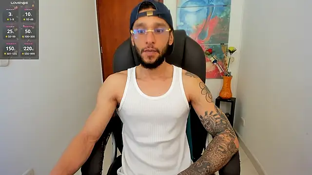 Cristhian teylor  online show from 09/22/25, 02:01
