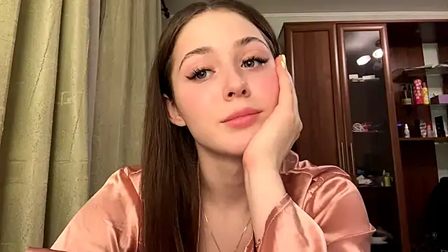 Adel strongwoman online show from 04/03/26, 06:36