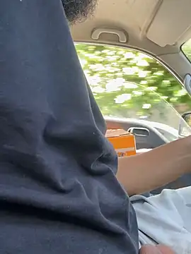 Snapshot of Smallboybigworld chatting on 02/12/26, 10:15 Smallboybigworld online show from 02/12/26, 10:15