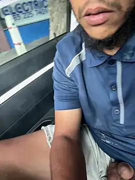 Snapshot of Smallboybigworld chatting on 02/27/26, 03:12 Smallboybigworld online show from 02/27/26, 03:12