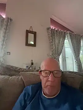 philefc online show from 12/18/25, 01:37