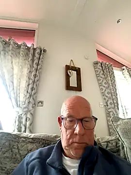 philefc online show from 10/03/25, 10:06