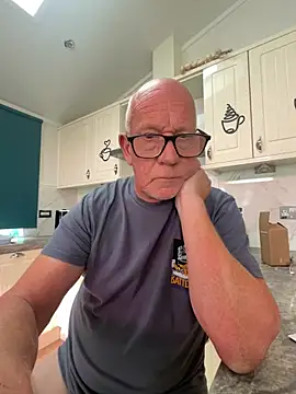 philefc online show from 11/06/25, 11:47