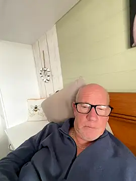 philefc online show from 11/28/25, 09:42