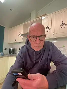 philefc online show from 11/12/25, 12:53