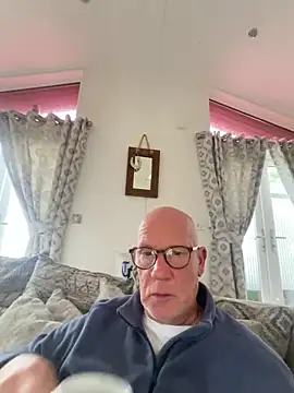 philefc online show from 10/31/25, 02:13