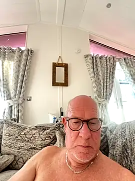 philefc online show from 11/23/25, 01:43