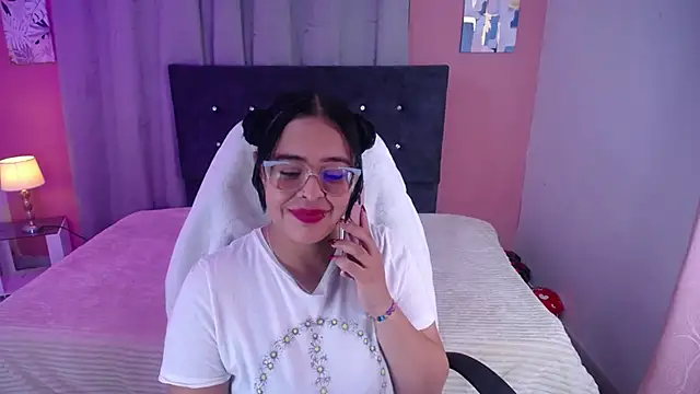 Snapshot of Sofia_leving chatting on 10/04/25, 01:07 Sofia leving online show from 10/04/25, 01:07