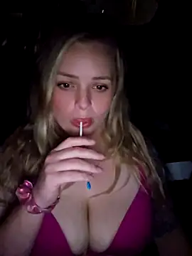 Snapshot of Bridgette03 chatting on 09/27/25, 10:32 Bridgette03 online show from 09/27/25, 10:32