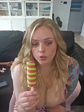 Snapshot of Bridgette03 chatting on 09/23/25, 02:29 Bridgette03 online show from 09/23/25, 02:29