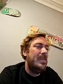 Snapshot of 3615-ULLA chatting on 11/21/25, 05:12 3615-ULLA online show from 11/21/25, 05:12