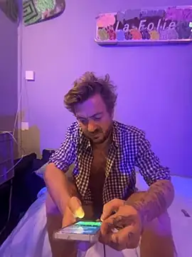 Snapshot of 3615-ULLA chatting on 11/09/25, 08:51 3615-ULLA online show from 11/09/25, 08:51