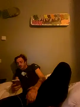 Snapshot of 3615-ULLA chatting on 11/25/25, 09:09 3615-ULLA online show from 11/25/25, 09:09