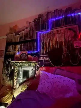 Snapshot of 3615-ULLA chatting on 10/27/25, 06:03 3615-ULLA online show from 10/27/25, 06:03