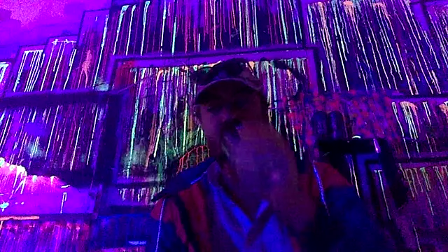 3615-ULLA online show from 04/18/26, 03:36