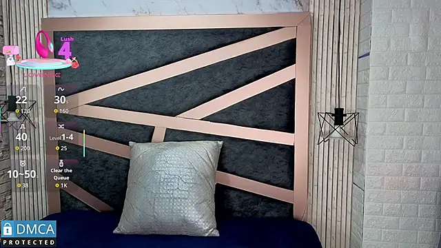 Snapshot of Clhoee_ chatting on 11/08/25, 01:20 Clhoee online show from 11/08/25, 01:20