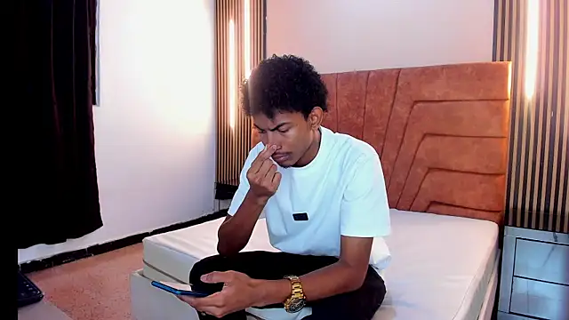 FYKMOR 1 online show from 11/08/25, 03:43