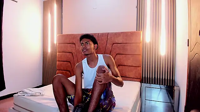 FYKMOR 1 online show from 10/08/25, 03:52