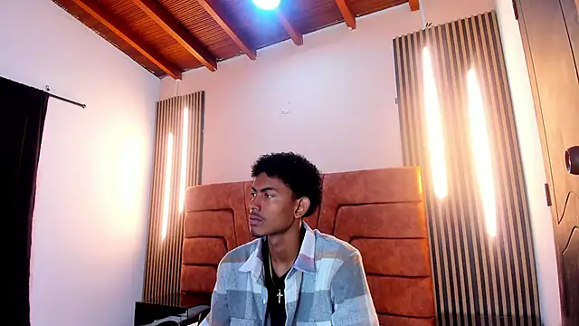 FYKMOR 1 online show from 10/13/25, 03:41