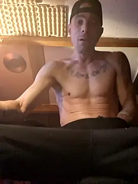 kompiee online show from 11/10/25, 12:48