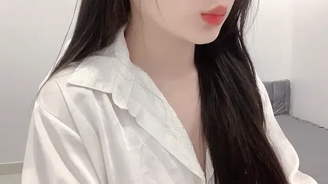 Snapshot of ___Lily___ chatting on 04/25/26, 04:26 Lily online show from 04/25/26, 04:26