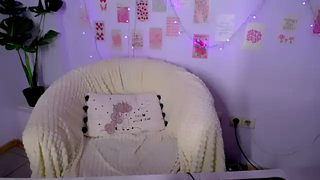 Snapshot of BagiraBella chatting on 11/01/25, 09:25 BagiraBella online show from 11/01/25, 09:25