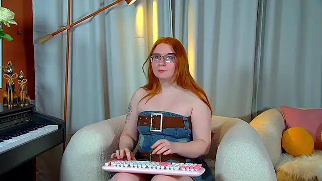 AliceAllisons online show from 10/19/25, 06:32