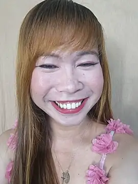 Snapshot of Tsfelicity_youngxx chatting on 06/10/26, 02:40 Tsfelicity youngxx online show from 06/10/26, 02:40