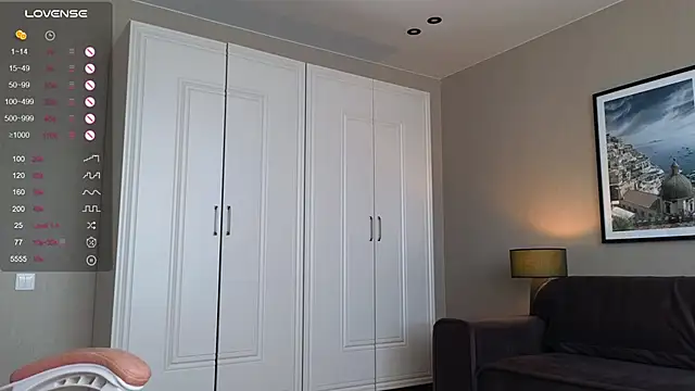 brightrays    online show from 06/07/26, 01:44