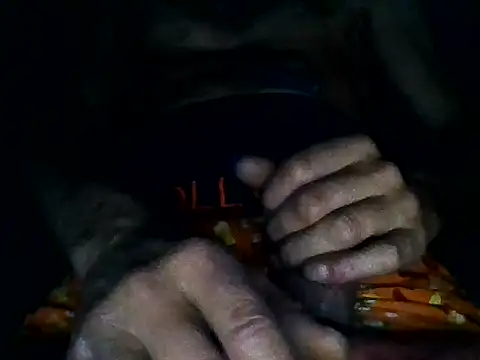 Snapshot of handsome8inchh chatting on 05/08/26, 11:08 handsome8inchh online show from 05/08/26, 11:08
