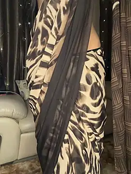 Snapshot of KARISHMA-STRIP chatting on 01/16/26, 07:29 KARISHMA-STRIP online show from 01/16/26, 07:29