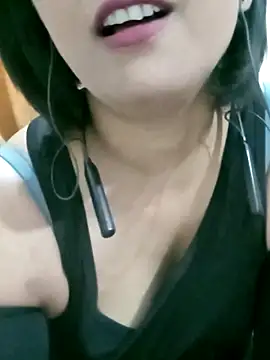 Snapshot of Queen_Kushi4 chatting on 06/17/26, 07:57 Queen Kushi4 online show from 06/17/26, 07:57