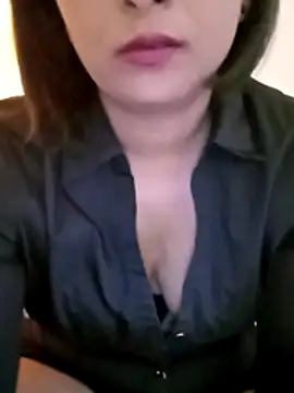 Snapshot of Queen_Kushi4 chatting on 07/06/26, 08:54 Queen Kushi4 online show from 07/06/26, 08:54