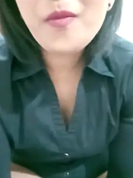 Snapshot of Queen_Kushi4 chatting on 07/06/26, 03:03 Queen Kushi4 online show from 07/06/26, 03:03