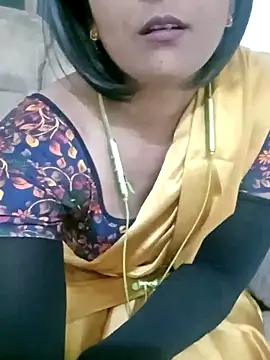 Snapshot of Queen_Kushi4 chatting on 09/27/25, 05:41 Queen Kushi4 online show from 09/27/25, 05:41