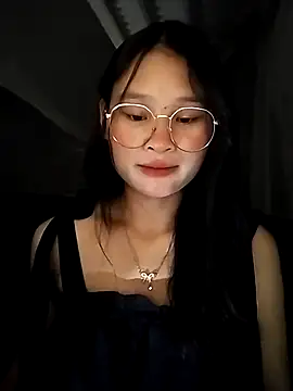 Snapshot of saronla_03 chatting on 10/01/25, 06:51 saronla 03 online show from 10/01/25, 06:51