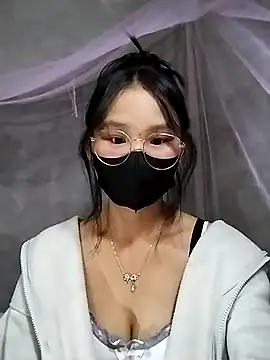 saronla 03 online show from 12/05/25, 07:12