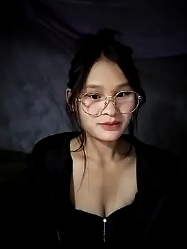 saronla 03 online show from 11/24/25, 03:23